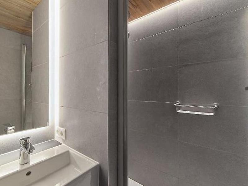 4D380E8BBB8DFE6CA60DBA32E0837944