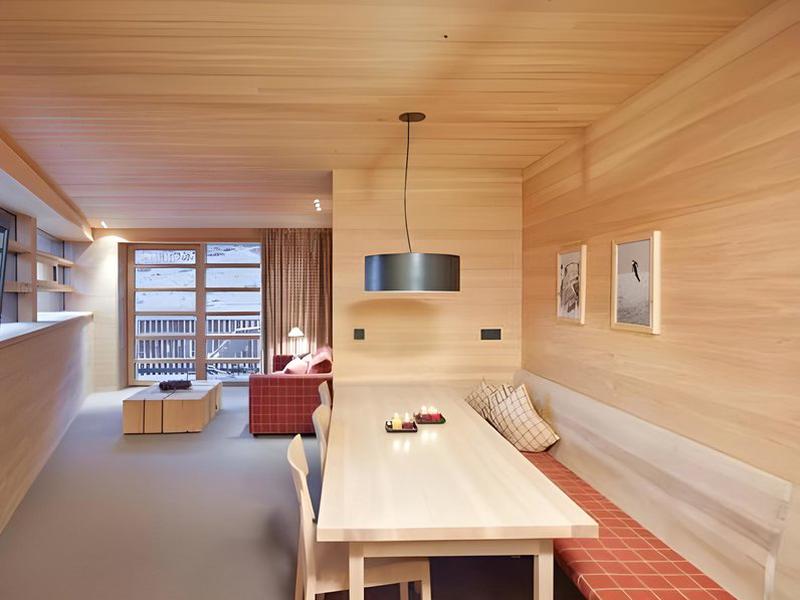 F38A6BACE243B6F38B4F2BF990E3CFD3