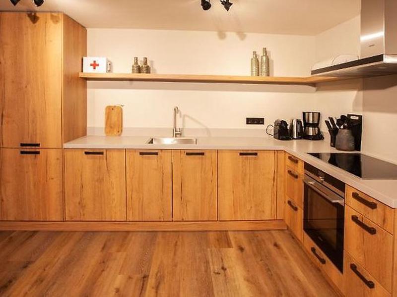 81FE931DF11A311A9E70F1711CBA3BD1