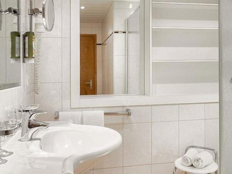 71251BDD11007593C4ABF3CE30B49782