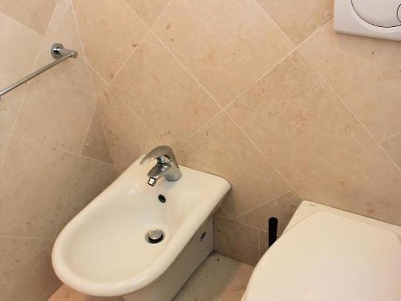 490B19C1D77A9694695FEEBF24574294