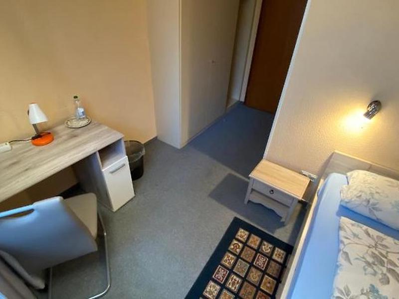 DF832C583B0C2FEF78301848E6FB3F13