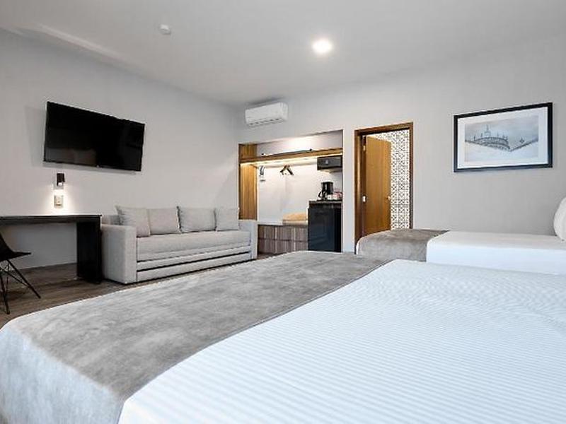 D79F942B12CB040B05BCA08523B2815C