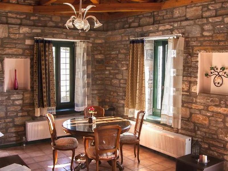 8E511908E1A2CBA6A39B0BF9CBA6CB10