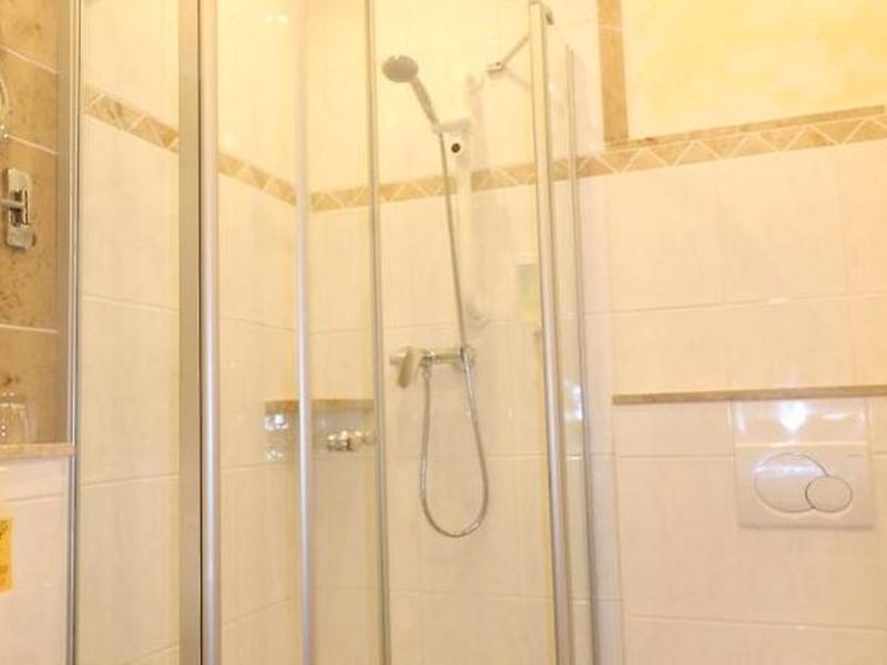 3B6D30BB8148033A03370A13EB038584