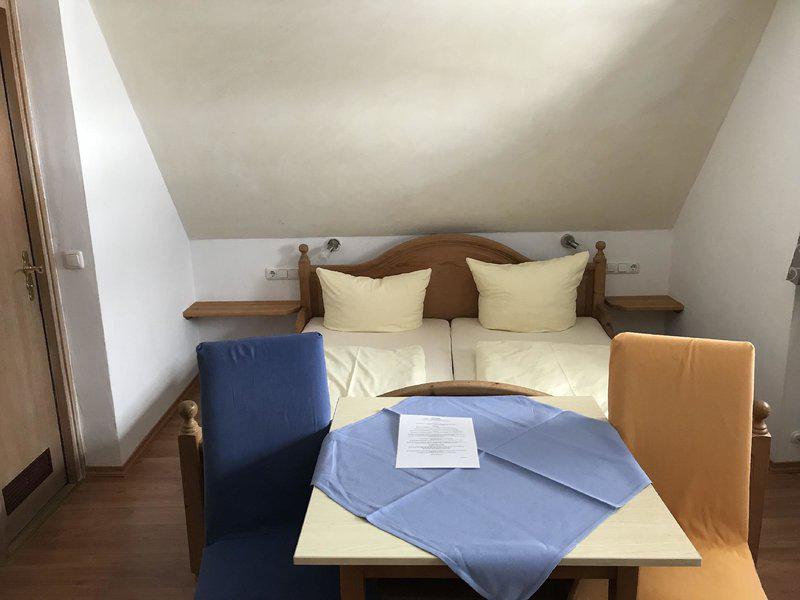 2DDB597F87BA3566AE981248A8DD9F97