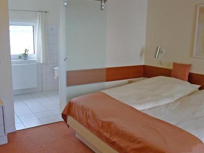 554910EB8FA671ADB670348DF37C9C6A