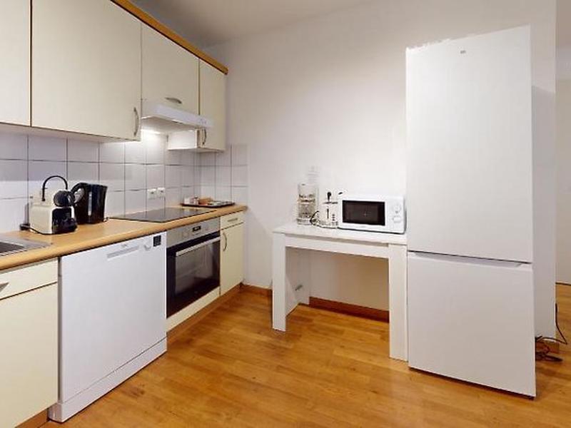 682B4D9677598E56A176AB96D0A4CE0C