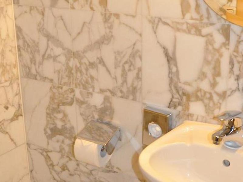 0214ED693BF16280E04D9E674C3CC469