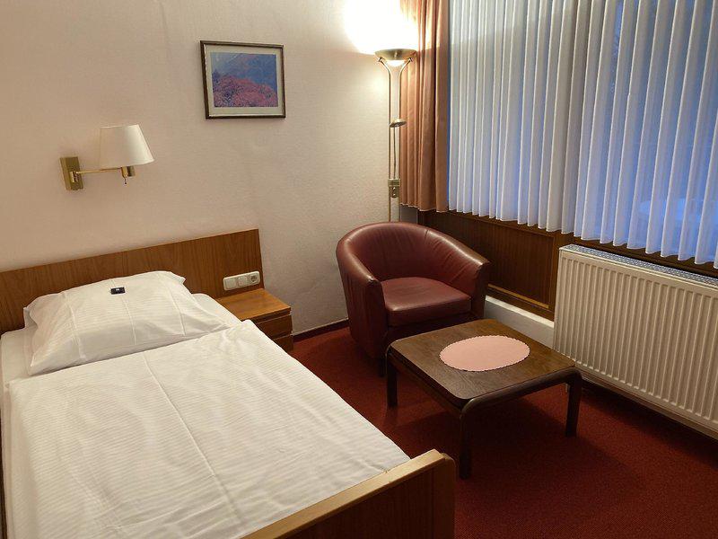 2F00ED868F565ED4F6A1225E58DF3105