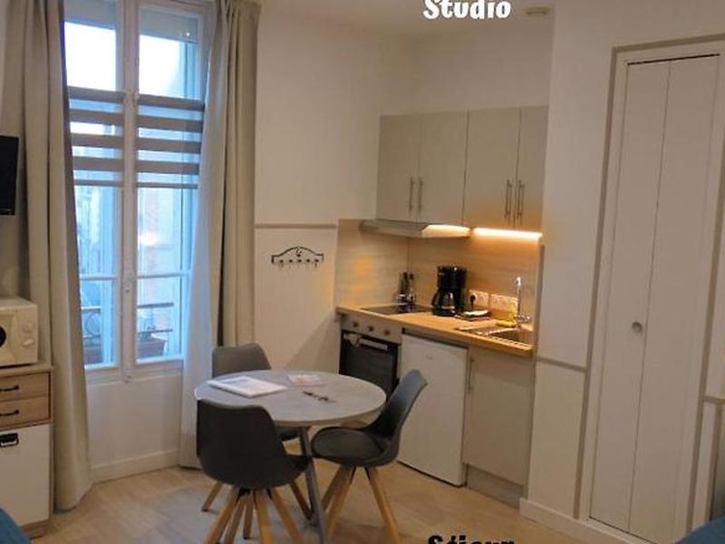 5D88371E621DD637B5B7930DC6EEF9F0