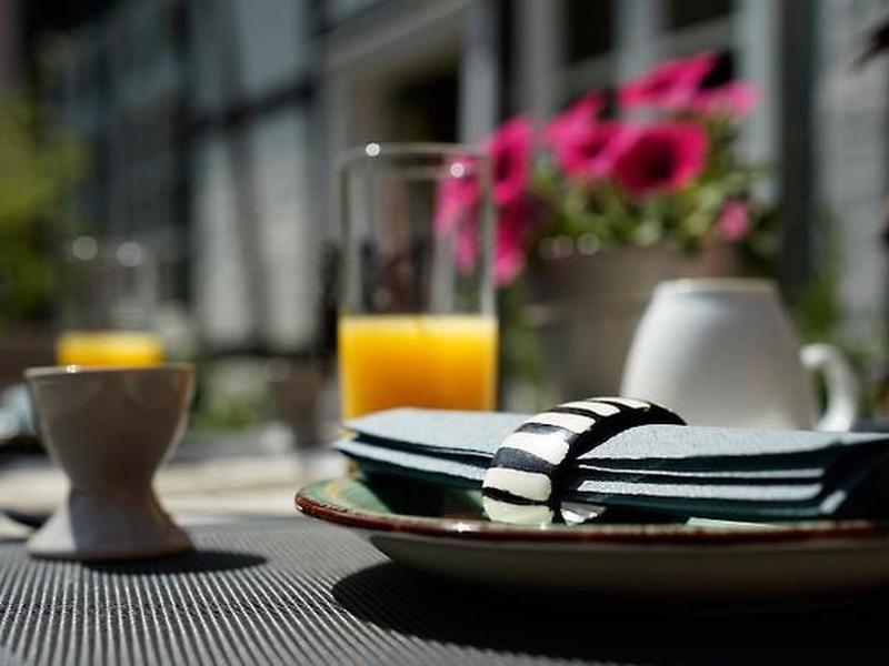 749900B8B5B1A5C8744211BC56163955