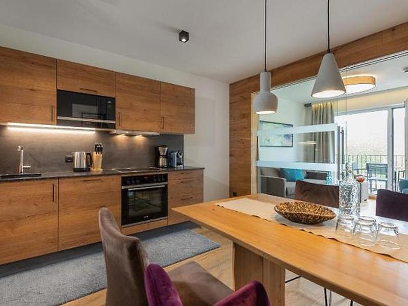 B6E9DBCEF326B3692F848A46362167F6