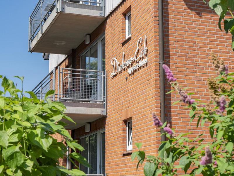 D8FAE561B8117D9A8278EDC9A5857CC0