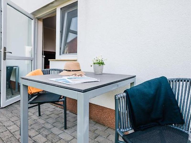 281962075AF4380716B9F1646878B70A