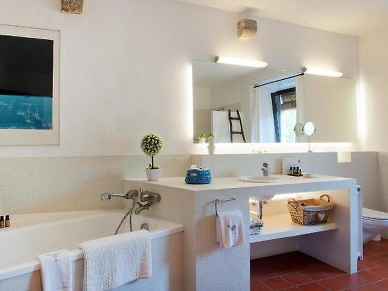 D6EF39B5EFE05E69B93FB8D2200561DD