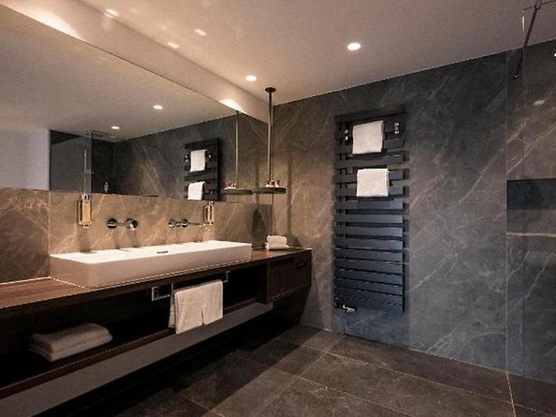 D590EE7283995DDDA35A8871B59BA180