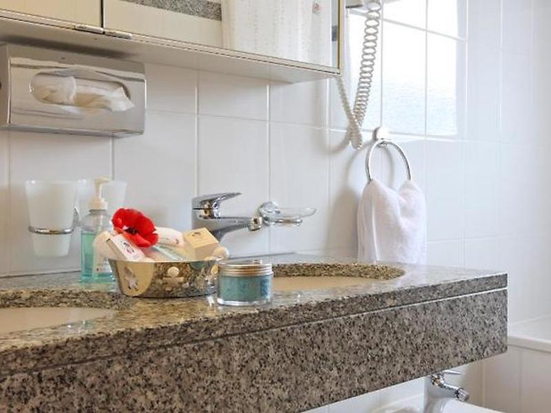 083E4DE8FA947B5CAD6C06A545BE3B6A