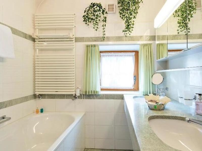 3981DD63CA00BF4AEA4FCA84F4846B18