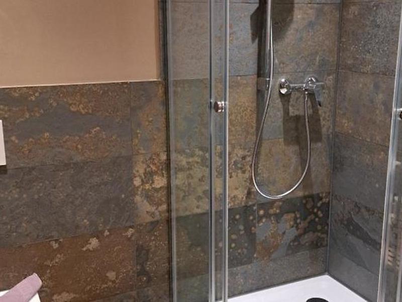 258A11F5581C9C24AD957BD787655F2A