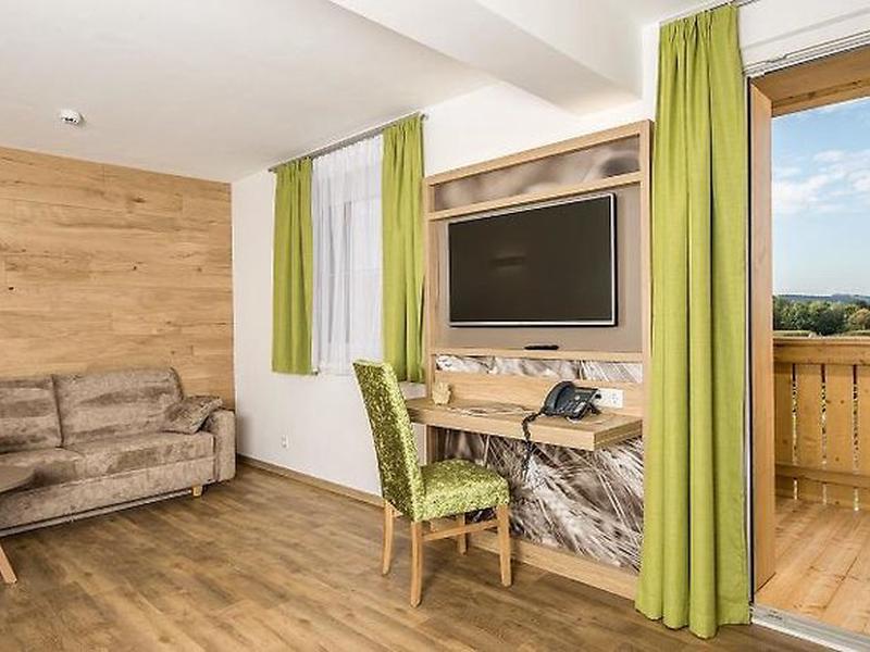 10BD916DB768C19DB2FADE587E1E9225