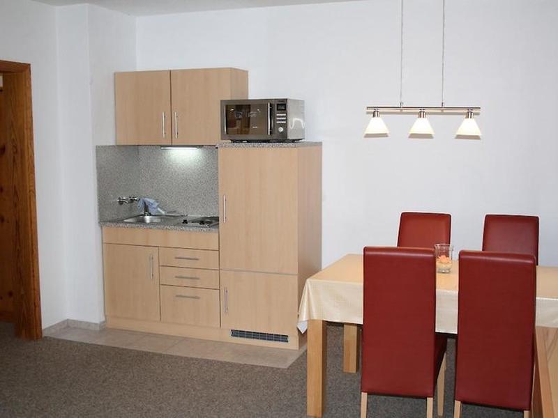 9AD469AC3A9F24BC1F8AA1EE0097A096