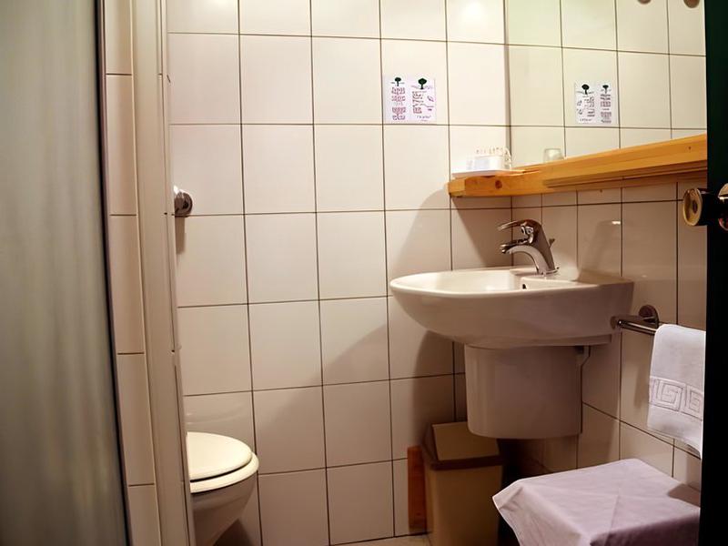 3D4DA3A6B461D9BF83CE1F5E665A2A56