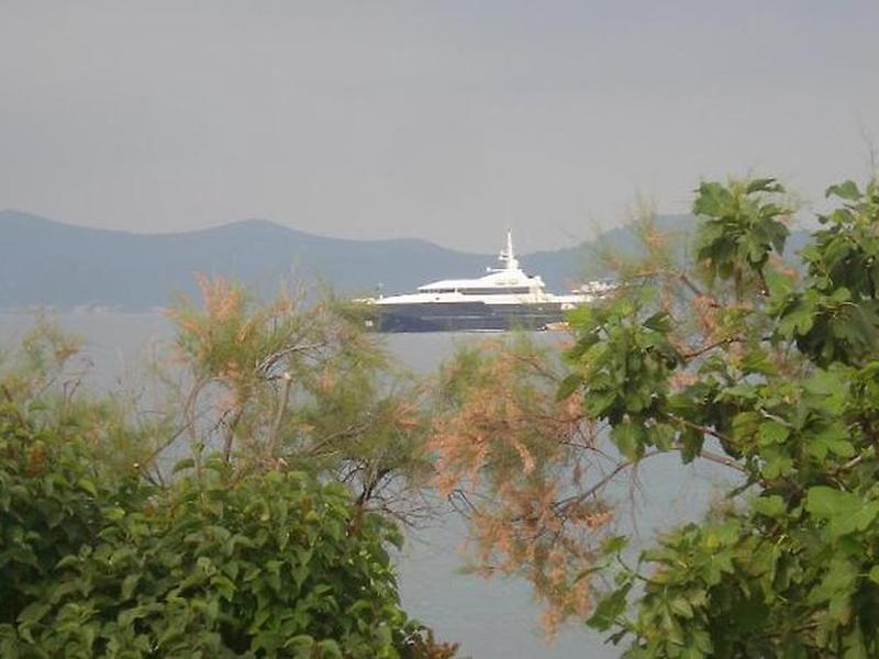 E33CECB45D9E5FCE4DAB6636F3AE8D07