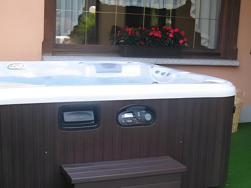 E4070389402782524E36810A50B7942A