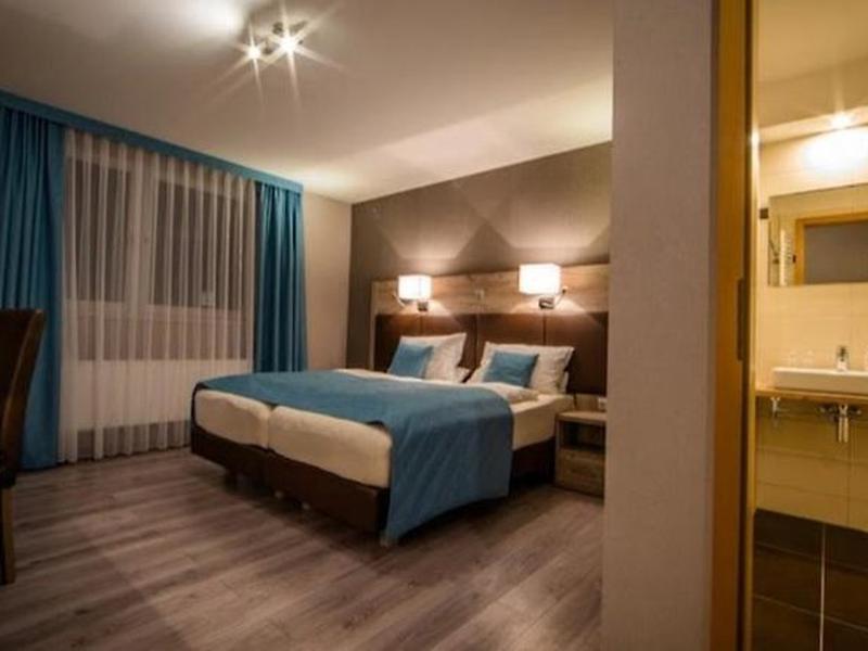 11C25BADB510B718164BAF6DBA7B0135