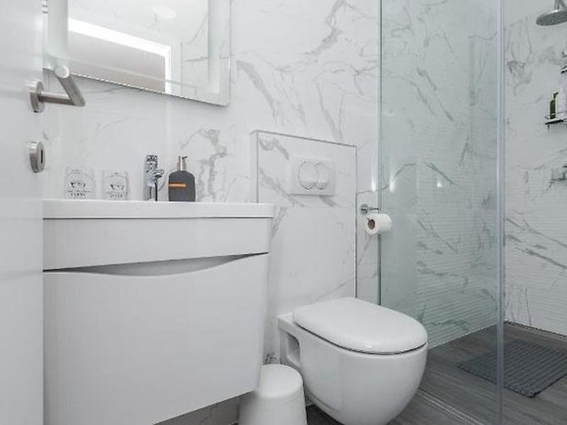 969E15A85F73AD9934781ED96B9B0CF7