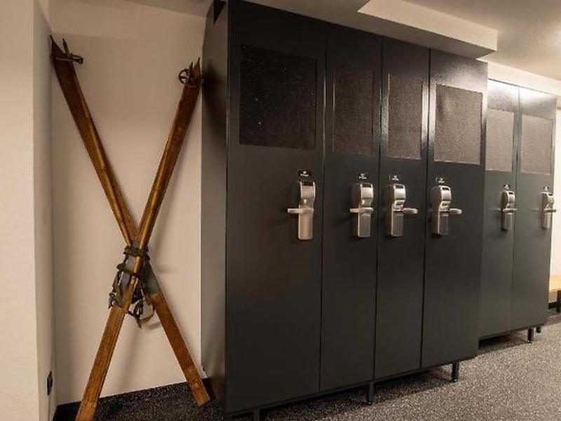 0DAEB56BE7BA8B387FB5440C655A3211