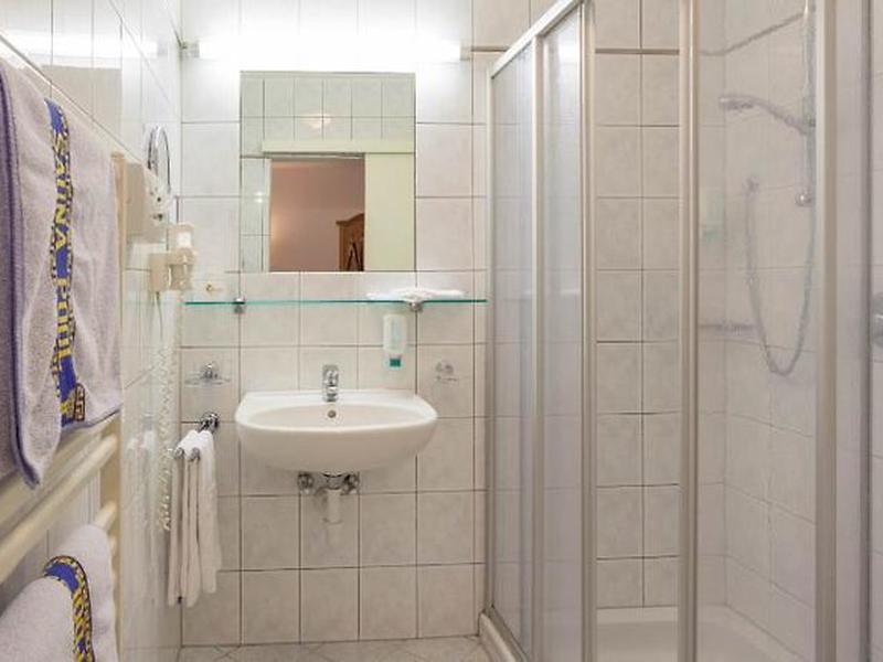 57F2EE91263612BC2125D406C3A78495