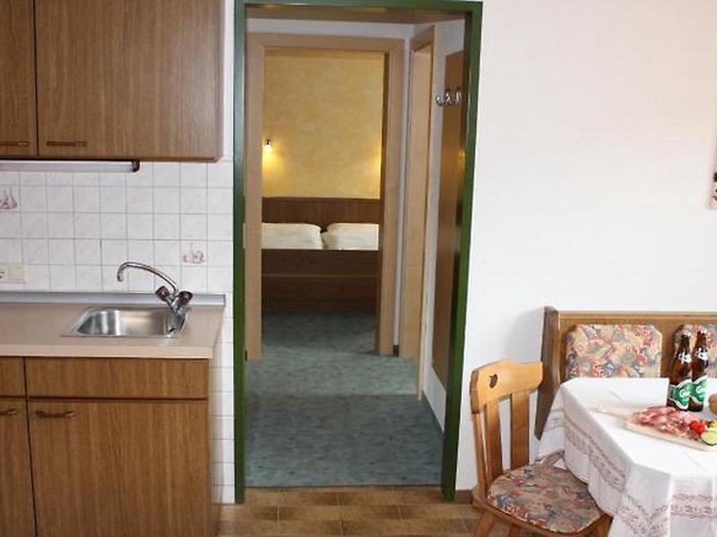 D4697BC8BA3451BF5519E44F4C50C088