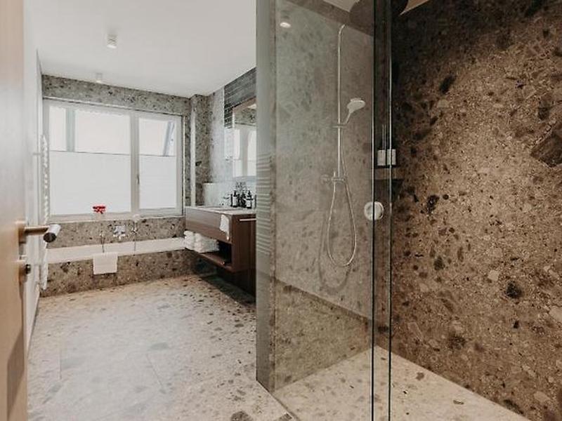 87BC96AB40F17ED40F2572245A566049