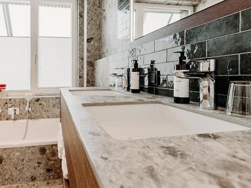 5B1630CB6ED85FE00506A8C06A3E951A