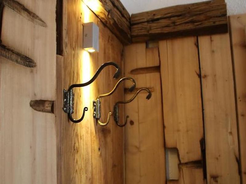 C49FC0AAE3A5883B39456E686740880A