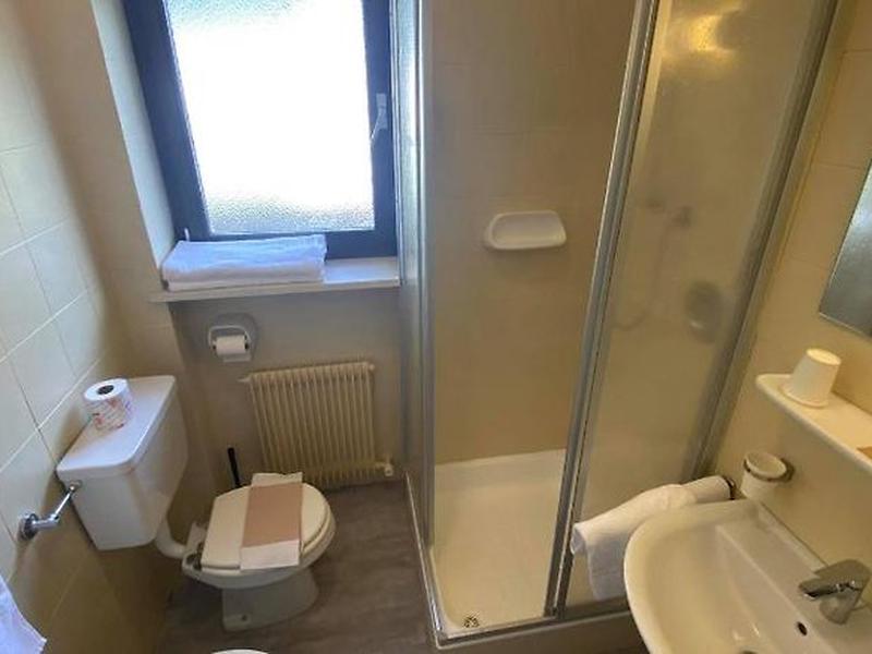 9BA758BCED5BB906DE3913303D20C766