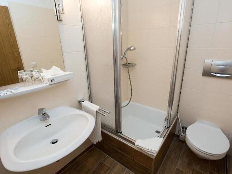 8B290E113AE1A2FB55E6E88D063DB82A