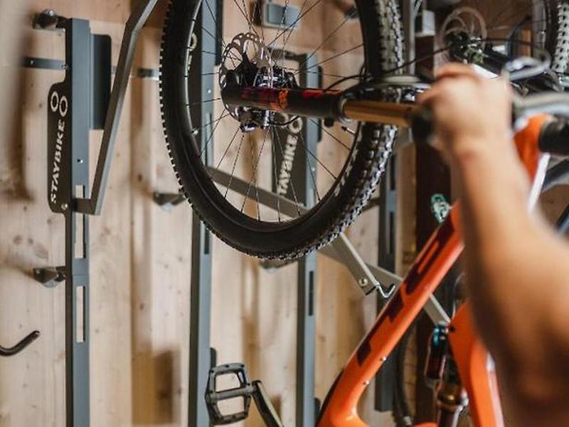 E6A0C7D1866C753952D3E289BC21628F