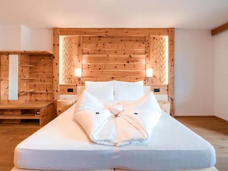 4F833EF9416E736FFEBD537BCEC3349F