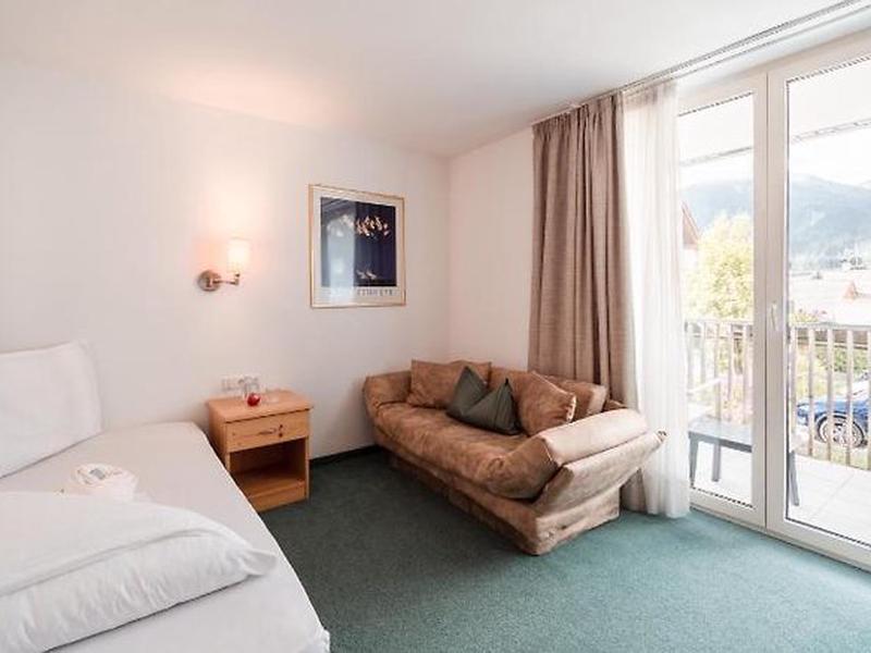 B751A7E3B73BACDDC4E3556372BC5934