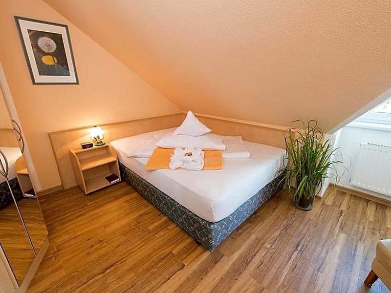 F285C31125A85450B75AF9106E244606