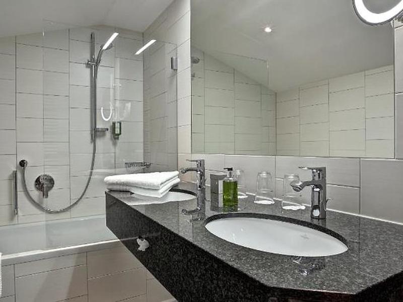 6BBC5ECEC79850DFAD9F2143697B05B2