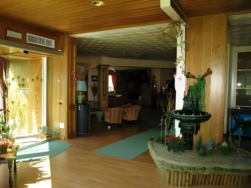 5A74FCB89292BF7C2E47371DA4BD38B1