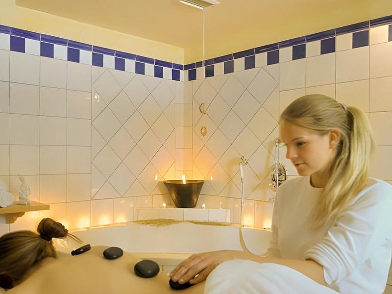 F8A611950EDF2CE476AA7DF4D8DC683D