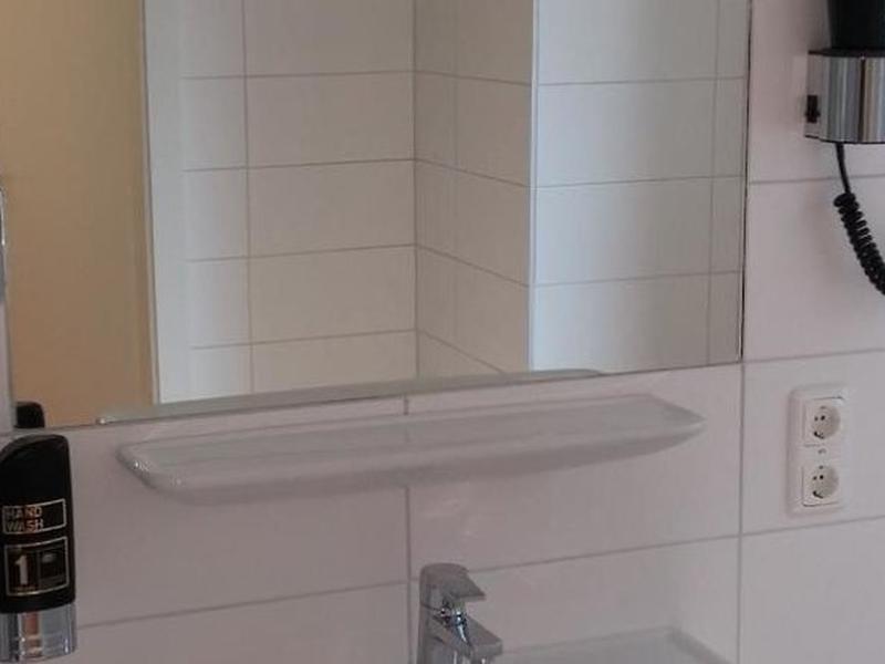 D105DD66D01FC20D830194ADCCD0C5CE