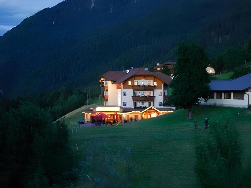 5A5946E8EE14B3D4F55E71A8B1D333A2