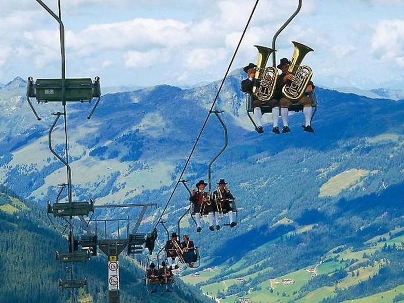 65E330F5731DB50DAC1AB2BEF7E2CF13