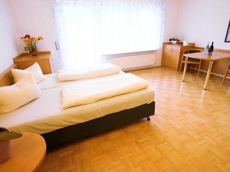 66A4955929A724D7F75623EC724A329D